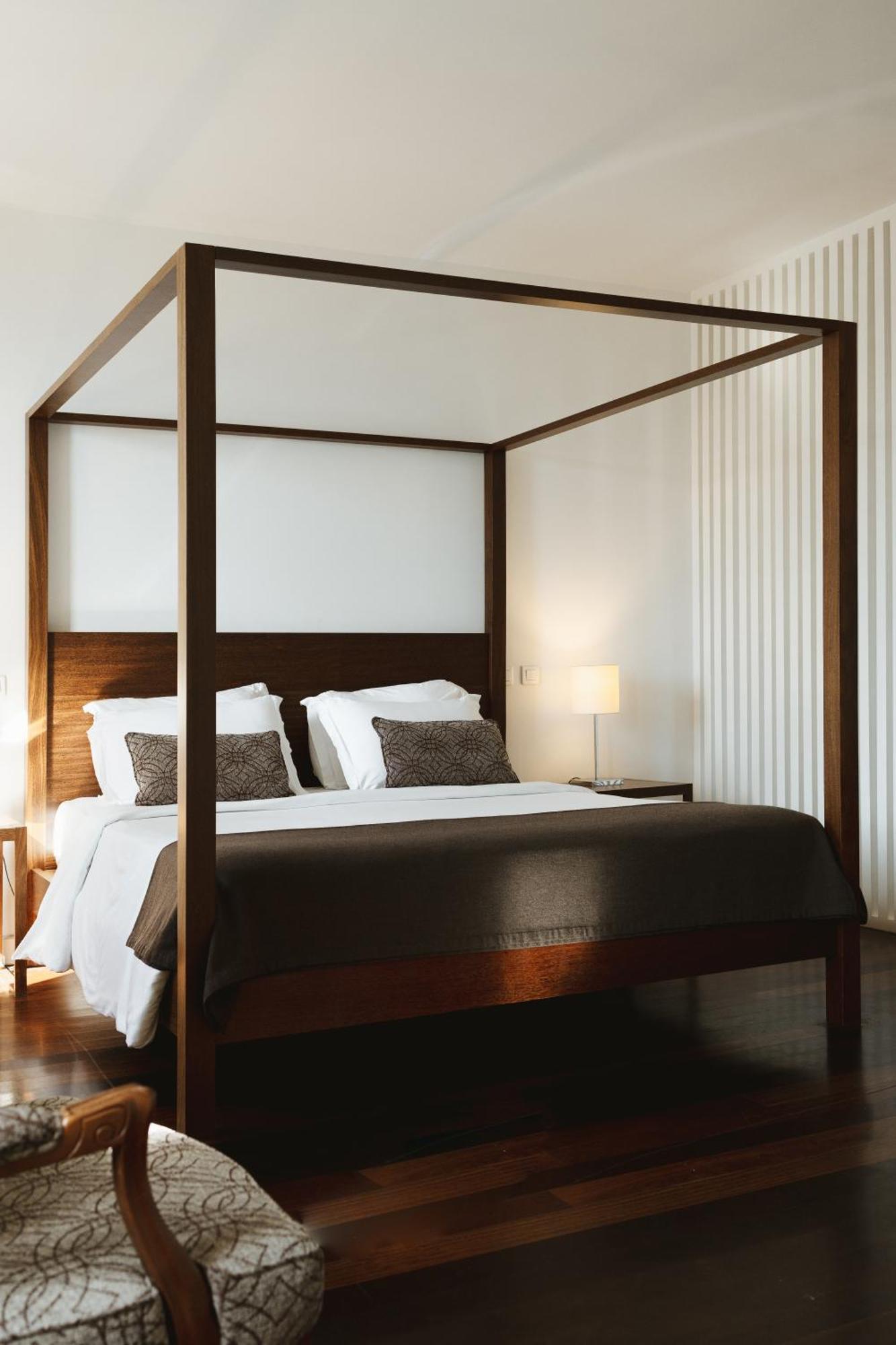 Douro Scala Mesão Frio Exterior foto A four-poster bed